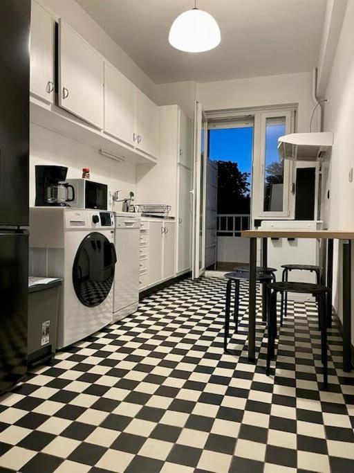 Spacious Apartment Next To Parc Du Cinquantenaire Bruxelles Esterno foto