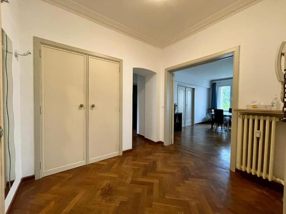 Spacious Apartment Next To Parc Du Cinquantenaire Bruxelles Esterno foto